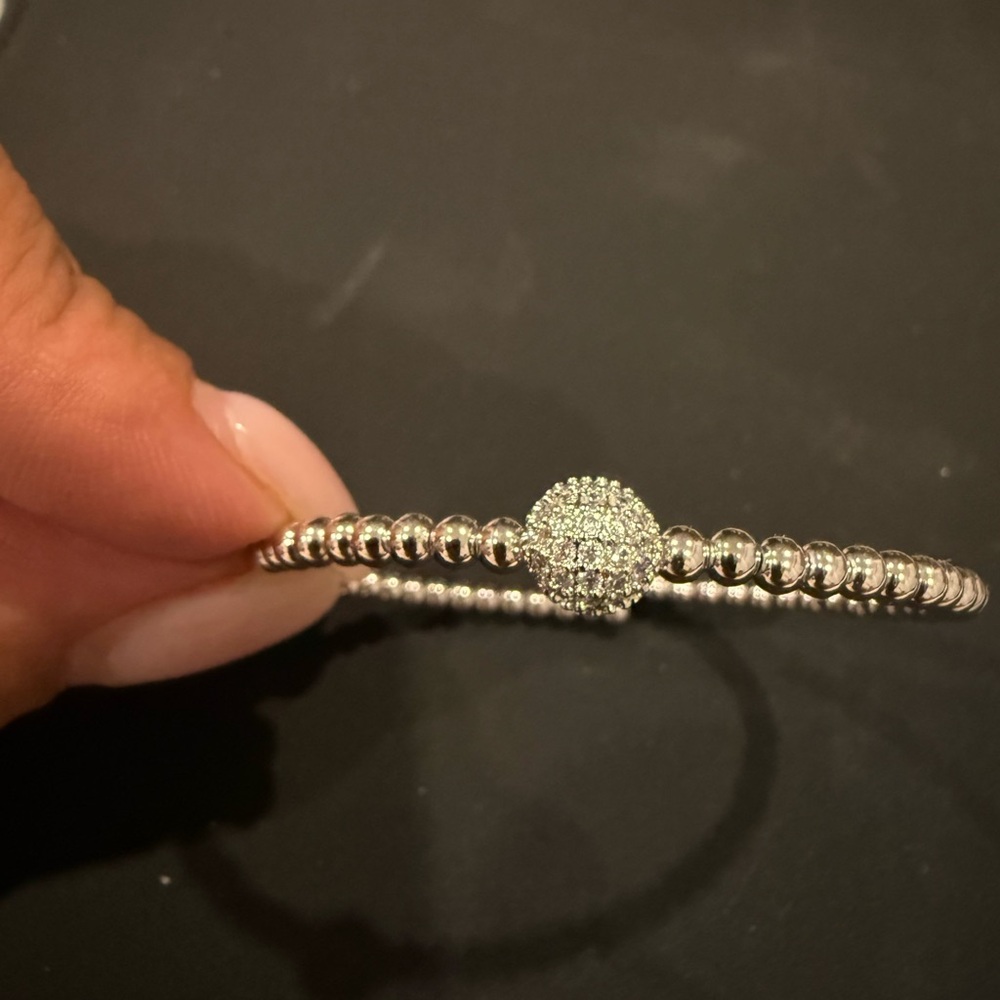 Elegant Silver Bracelet with Crystal Accents